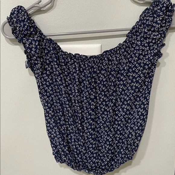 A off the shoulder Brandy Melville top! - Picture 2 of 4